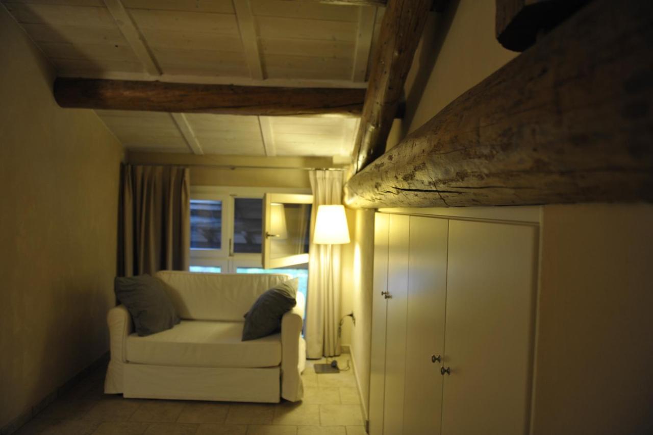 B&B Corte Cornalino Ровербелла Экстерьер фото